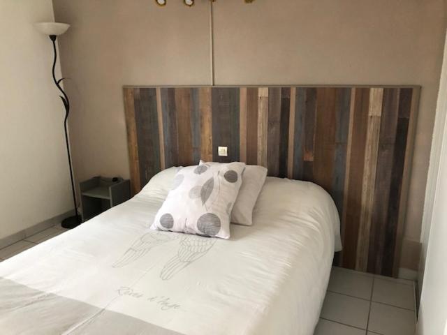 Logis Hotel Le Clos Saint Loup Bram Eksteriør bilde